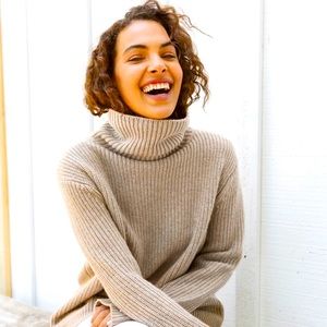 Jenni Kayne cashmere turtleneck sweater